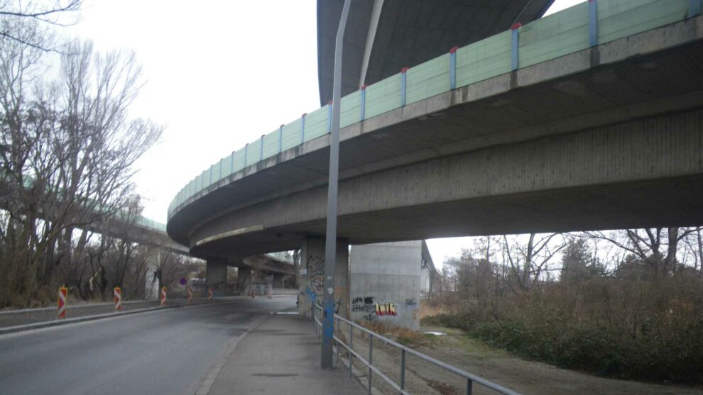 Instandsetzung A22, A23 – Brücken Knoten Kaisermühlen und A4, Schrägseilbrücke