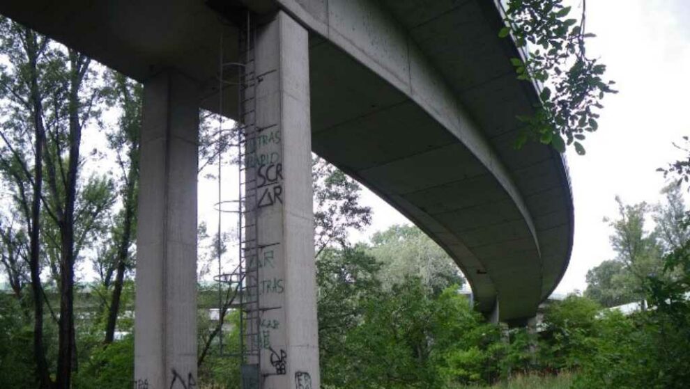 Instandsetzung A22, A23 – Brücken Knoten Kaisermühlen und A4, Schrägseilbrücke