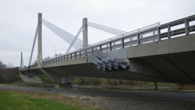 Instandsetzung A22, A23 – Brücken Knoten Kaisermühlen und A4, Schrägseilbrücke