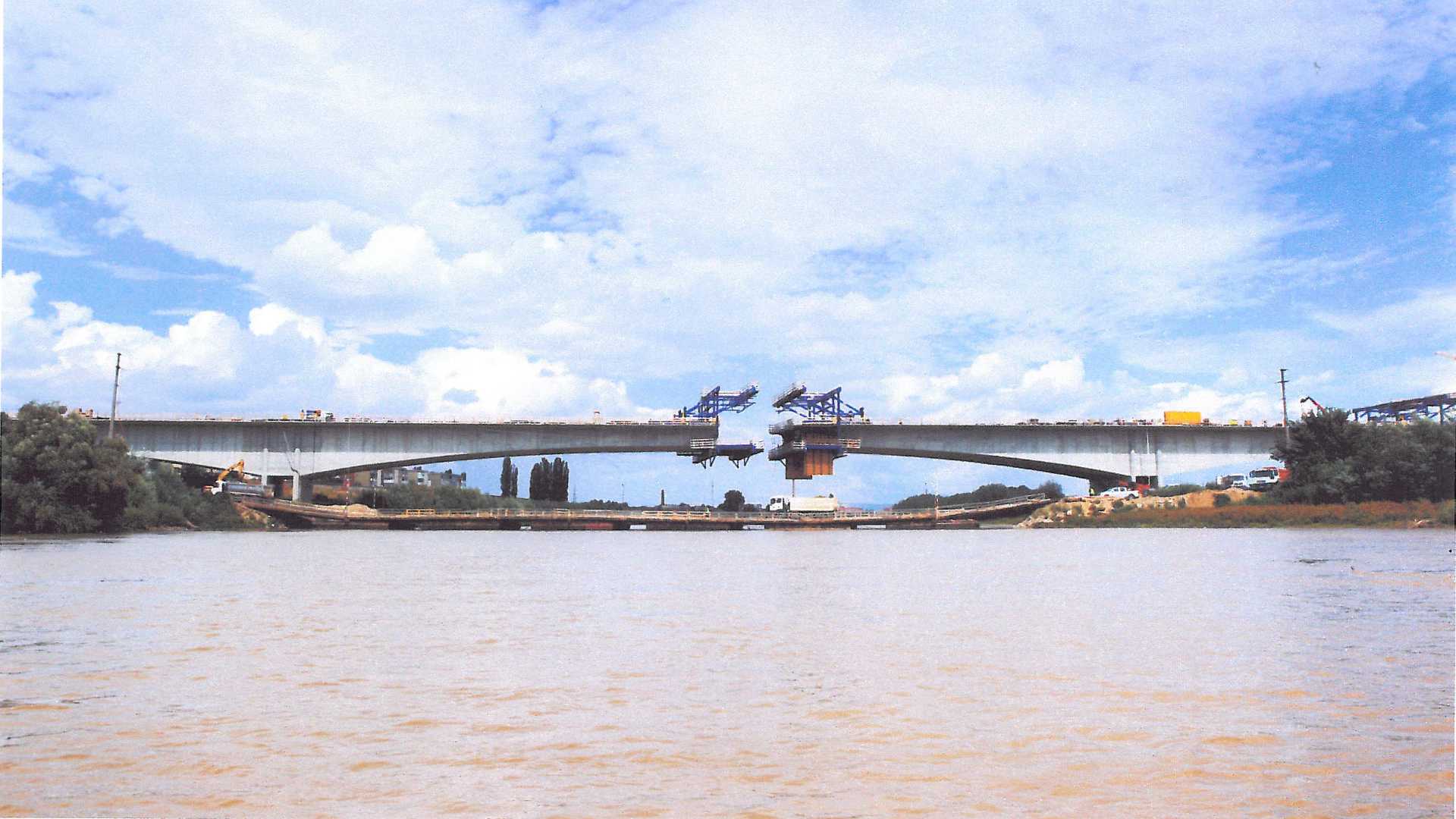 Projekt Neubau Brücke über den Fluss Mures